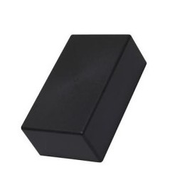 Gabinete negro grande...